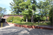 443 W Munroe Avenue, a lodging-hotel, built in Lake Delton, Wisconsin in 1950.