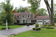 7401 N Bridge Ln, a Colonial Revival/Georgian Revival house, built in Fox Point, Wisconsin in 1941.