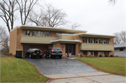 2479 S Green Links Dr, a Contemporary house, built in West Allis, Wisconsin in 1966.