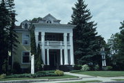 1975 RIVERSIDE AVE, a Neoclassical/Beaux Arts house, built in Marinette, Wisconsin in 1910.