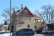 823 E MAIN ST, a Queen Anne tavern/bar, built in Watertown, Wisconsin in 1900.