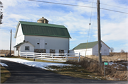 W255 S8165 Hi-Lo Dr, a Astylistic Utilitarian Building barn, built in Vernon, Wisconsin in 1880.
