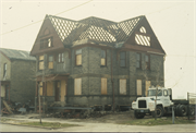 205-207 W VINE ST 205-207 W VINE ST, a Queen Anne house, built in Milwaukee, Wisconsin in 1953.