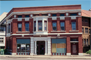 4240-4242 W LISBON AVE, a Neoclassical/Beaux Arts apartment/condominium, built in Milwaukee, Wisconsin in 1908.