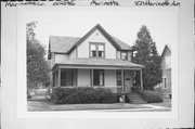 829 MARINETTE AVE, a Queen Anne house, built in Marinette, Wisconsin in 1900.