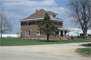 1587 Highway 80, a American Foursquare house, built in Mifflin, Wisconsin in .
