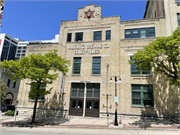C. 302 E HIGHLAND AVE, a Commercial Vernacular brewery/distillery/winery, built in Milwaukee, Wisconsin in 1904.