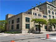 C. 302 E HIGHLAND AVE, a Commercial Vernacular brewery/distillery/winery, built in Milwaukee, Wisconsin in 1904.