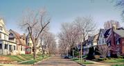 2723 N SUMMIT AVE, a Queen Anne house, built in Milwaukee, Wisconsin in 1894.