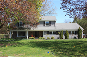 636 SUNSET CIRCLE, a Colonial Revival/Georgian Revival house, built in Allouez, Wisconsin in 1966.