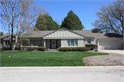 640 SUNSET CIRCLE, a Ranch house, built in Allouez, Wisconsin in 1958.