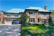 2716 E NEWBERRY BLVD, a Colonial Revival/Georgian Revival house, built in Milwaukee, Wisconsin in 1923.