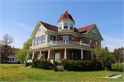 393 WATER ST 393 WATER ST, a Queen Anne house, built in Prairie du Sac, Wisconsin in 1912.