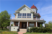 393 WATER ST 393 WATER ST, a Queen Anne house, built in Prairie du Sac, Wisconsin in 1912.