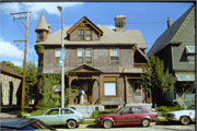 1514-1518 W KILBOURN AVE, a Queen Anne apartment/condominium, built in Milwaukee, Wisconsin in .
