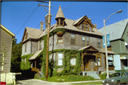 1514-1518 W KILBOURN AVE, a Queen Anne apartment/condominium, built in Milwaukee, Wisconsin in .