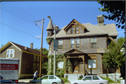 1514-1518 W KILBOURN AVE, a Queen Anne apartment/condominium, built in Milwaukee, Wisconsin in .