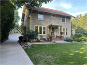 1106 E FOREST AVE, a Craftsman house, built in Neenah, Wisconsin in 1922.