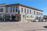 1 E MAIN ST, a Commercial Vernacular large retail building, built in Evansville, Wisconsin in 1866.