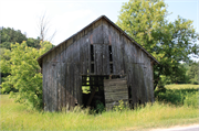 S1679 Knapp Valley Road S1679 Knapp Valley Road, a Astylistic Utilitarian Building barn, built in Clinton, Wisconsin in 1920.