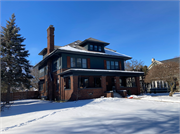 211 S FRANKLIN ST, a American Foursquare house, built in Shawano, Wisconsin in 1915.
