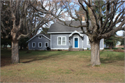 422 E 10th Ave, a Side Gabled house, built in Antigo, Wisconsin in 1920.