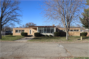 1146 GRANT ST, a Contemporary, built in Beloit, Wisconsin in 1955.