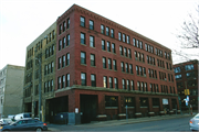 338 N MILWAUKEE ST, a Commercial Vernacular warehouse, built in Milwaukee, Wisconsin in 1907.