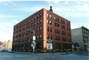 338 N MILWAUKEE ST, a Commercial Vernacular warehouse, built in Milwaukee, Wisconsin in 1907.