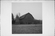 SE SIDE OF E-W RD .4 MI W OF COUNTY HIGHWAY B, a Astylistic Utilitarian Building barn, built in Newton, Wisconsin in .