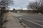 W. Lincoln Avenue over the Kinnickinnic River, a NA (unknown or not a building) concrete bridge, built in Milwaukee, Wisconsin in 1996.