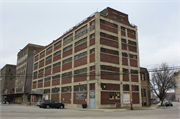 448-468 E BRUCE ST, a Astylistic Utilitarian Building industrial bldg/manufacturing facility, built in Milwaukee, Wisconsin in 1926.