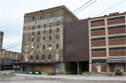 448-468 E BRUCE ST, a Astylistic Utilitarian Building industrial bldg/manufacturing facility, built in Milwaukee, Wisconsin in 1926.