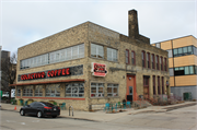 114 E PITTSBURGH AVE, a Commercial Vernacular industrial bldg/manufacturing facility, built in Milwaukee, Wisconsin in 1891.