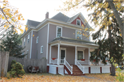 245 S PINE ST, a Queen Anne house, built in Reedsburg, Wisconsin in 1900.