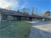 950 W Dean Rd, a Contemporary house, built in River Hills, Wisconsin in 1958.