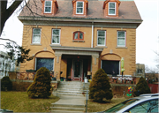 2605 N SUMMIT AVE 2605 N SUMMIT AVE, a Colonial Revival/Georgian Revival house, built in Milwaukee, Wisconsin in 1913.