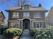 1818 N HI-MOUNT BLVD, a Neoclassical/Beaux Arts house, built in Milwaukee, Wisconsin in 1914.