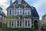 2436-2438 N LAKE DR, a Arts and Crafts duplex/two-flat, built in Milwaukee, Wisconsin in 1925.