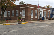 215 N WALNUT ST, a Colonial Revival/Georgian Revival post office, built in Reedsburg, Wisconsin in 1937.