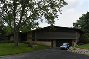 745 JANACEK DR, a Contemporary house, built in Brookfield, Wisconsin in 1962.