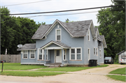 434 MADISON ST, a Craftsman house, built in Walworth, Wisconsin in 1915.