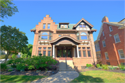 2603 N LAKE DR, a German Renaissance Revival house, built in Milwaukee, Wisconsin in 1904.