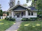 922 N BROADWAY 922 N BROADWAY, a Bungalow house, built in De Pere, Wisconsin in 1915.