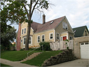 2005 E KENWOOD BLVD 2005 E KENWOOD BLVD, a Colonial Revival/Georgian Revival house, built in Milwaukee, Wisconsin in 1917.