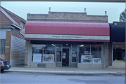 1120 W LINCOLN AVE, a Commercial Vernacular small retail building, built in Milwaukee, Wisconsin in 1920.