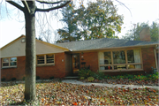 842 E ST FRANCIS RD, a Ranch house, built in De Pere, Wisconsin in 1954.