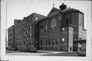 W MAIN ST AND K ST, a Other Vernacular hospital/medical clinic, built in Sparta, Wisconsin in 1915.