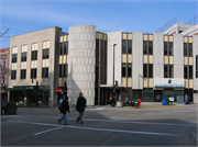 202 STATE ST, a Late-Modern bank/financial institution, built in Madison, Wisconsin in 1962.