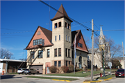 31 S MADISON ST 31 S MADISON ST, a Romanesque Revival city/town/village hall/auditorium, built in Evansville, Wisconsin in 1892.